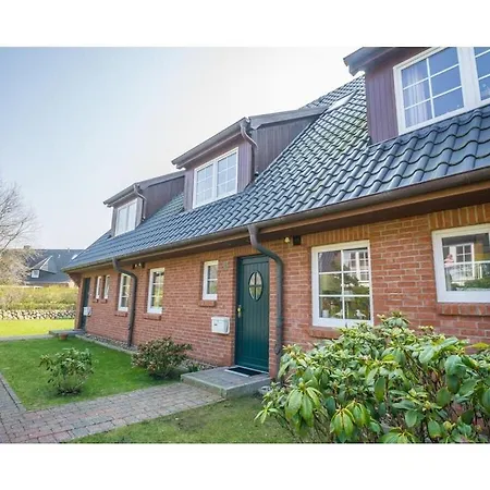 Ferienhaus In List Mit Garten Und Terrasse Feriehus List